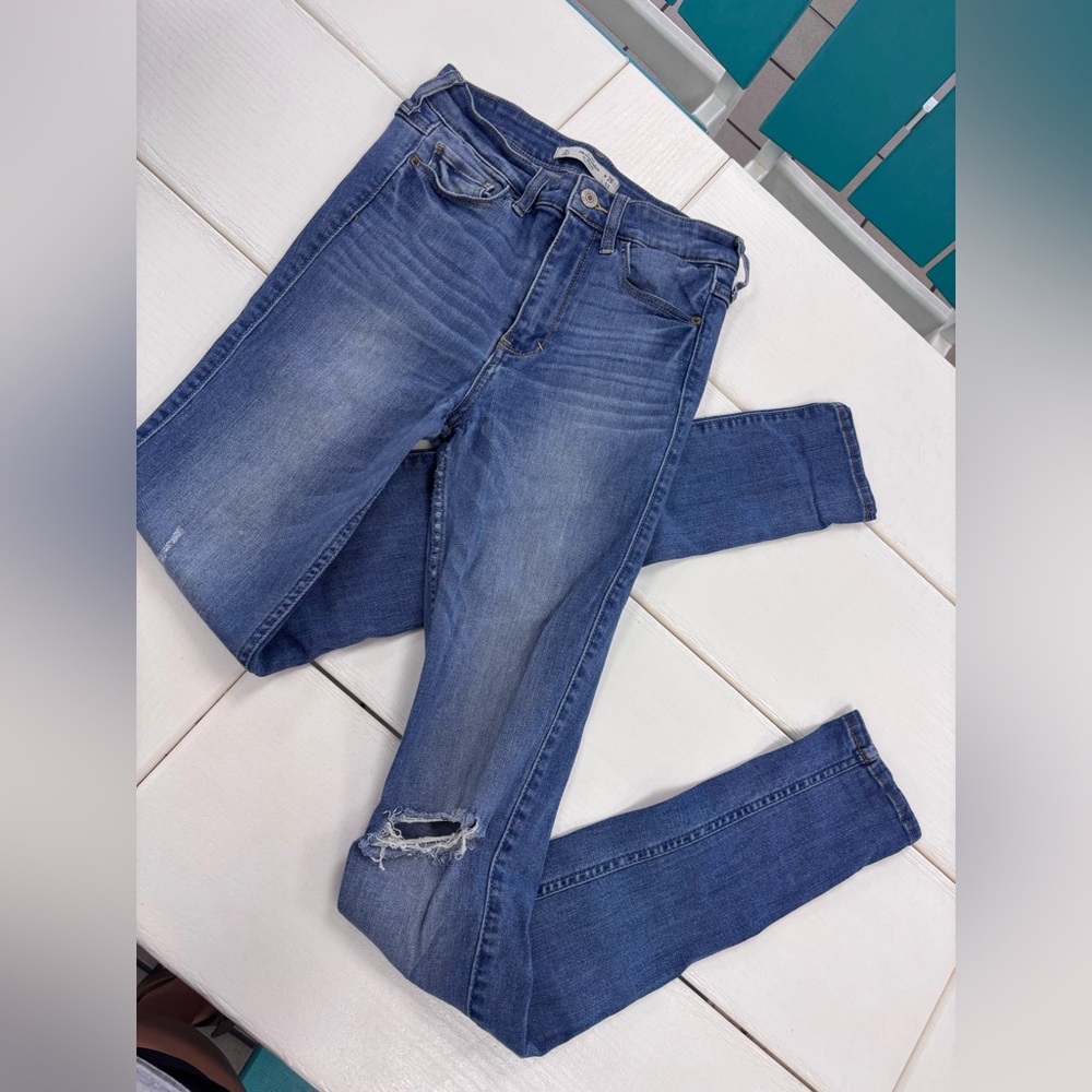Abercrombie & Fitch Skinny Jeans With Holes